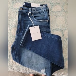 NWT- KanCan Slightly Distressed Skinny Jeans